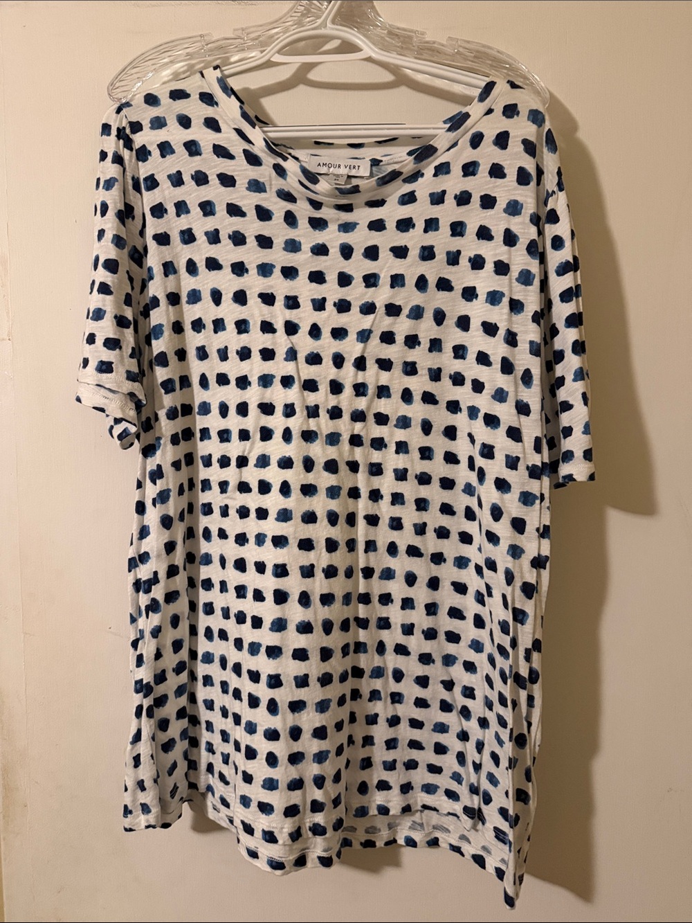 Amour Vert White Short-Sleeve Tee with Navy Dot Print